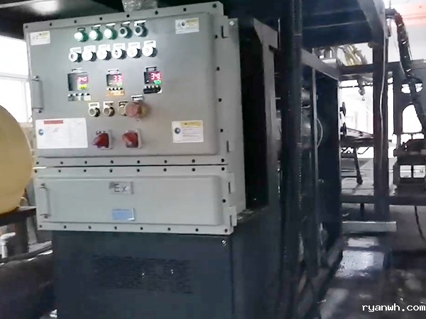 超高温油式模温机2