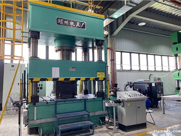 新能源控温模温机2