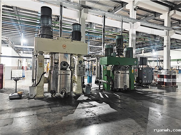 新材料成型模温机