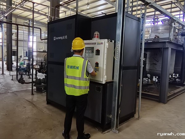 化工原材料反应釜加热防爆油式模温机