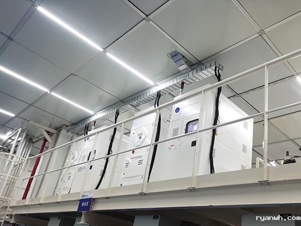 薄膜辊筒模温机