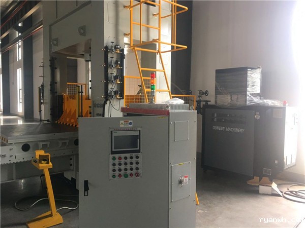 高温模温机危险因素有哪些「必威app精装版苹果版下载安装教程机械」专业分析解答