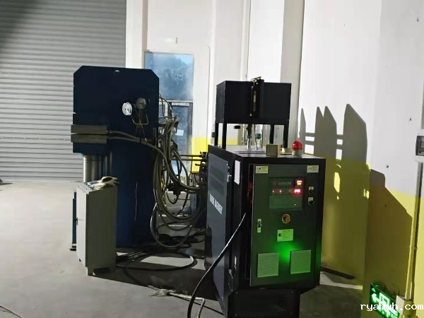 模温机的压力可以调节的么？必威app精装版苹果版下载安装教程压力可控模温机