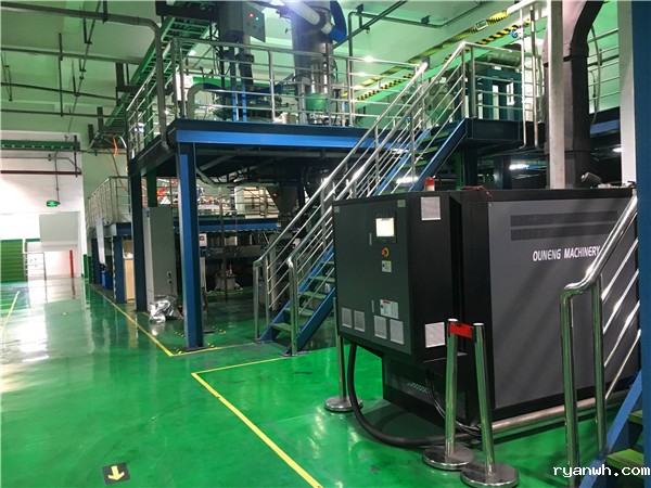 锂电行业200度油温机应用，必威app精装版苹果版下载安装教程机械更专业