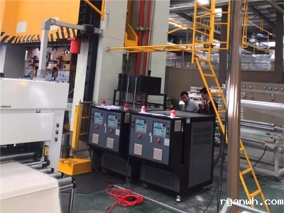 玻璃钢模压双机油温机常见故障「必威app精装版苹果版下载安装教程机械」分析其解决方法