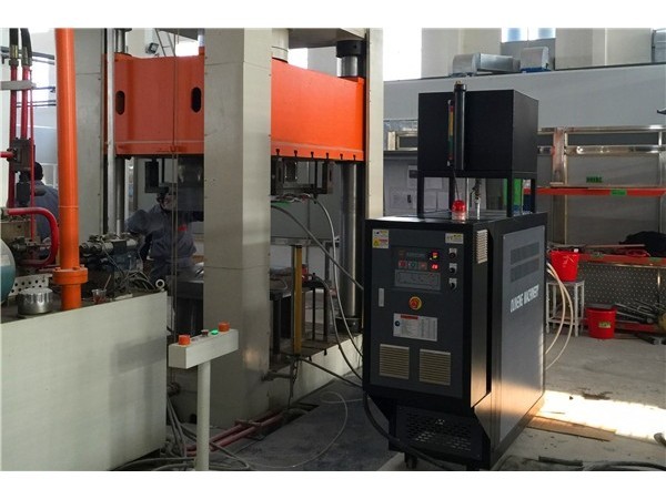 模压制品有流痕温度不均匀怎么办？「必威app精装版苹果版下载安装教程机械」油温机帮您解决